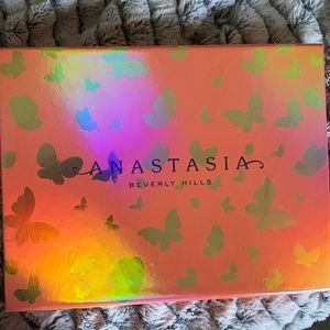 Anastasia BH Norvina Collection Vol.3